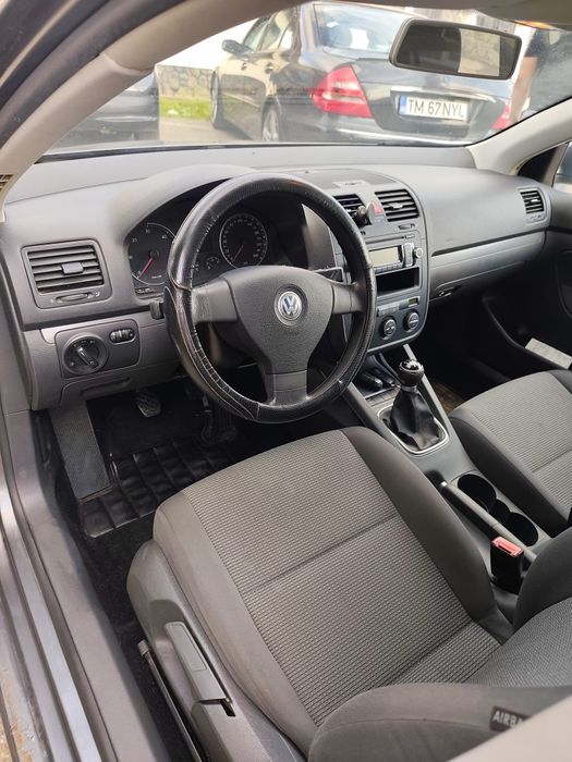 Vând Golf 5 2009