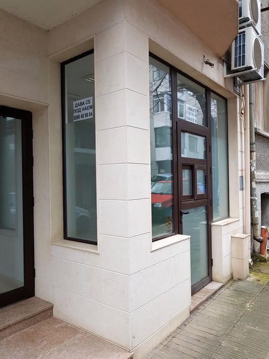 Дава се под наем Магазин в Варна, Централна поща - 15 кв.м за 298.86 € - Снимка #1