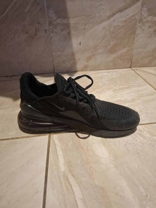 Обувки nike 270C