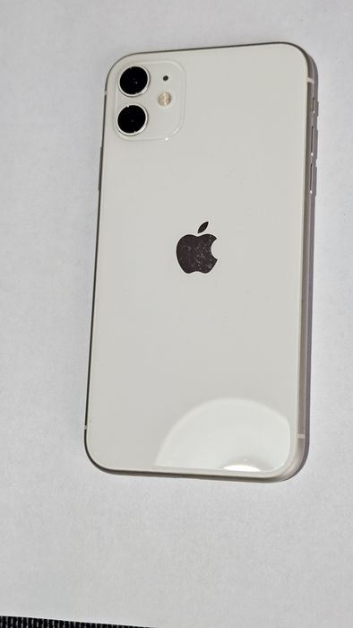 Продам Айфон 11 128Гбт