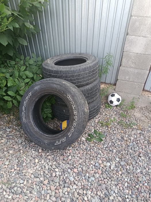 Продам резину WILDTRAC