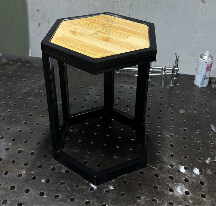 Продам табуретку