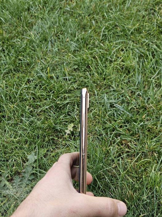 Iphone xs max sotladi