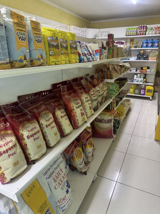 Стелажи новые 2.2  и 1.7 высота