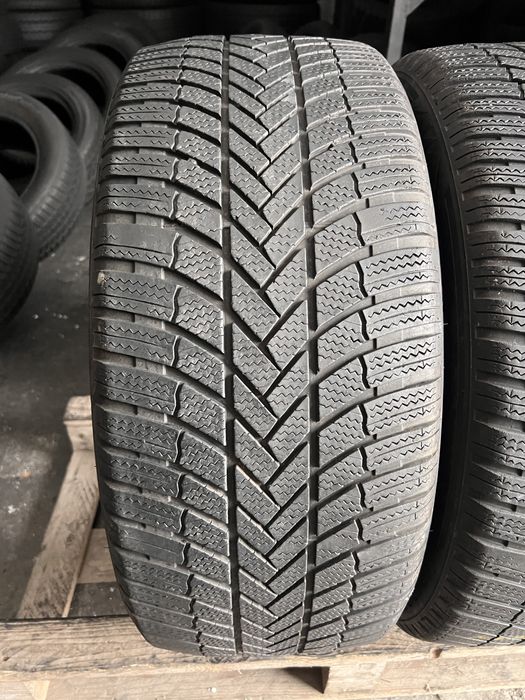 2 anvelope iarna 265/40/20 , Bridgestone , 5.8 mm , DOT 2022