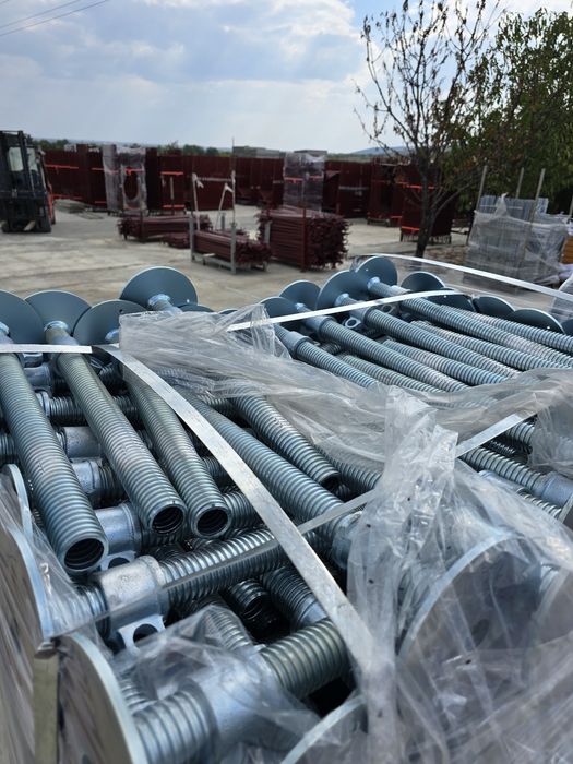 Триноги ,хюнебеци и вилици за телескопични подпори