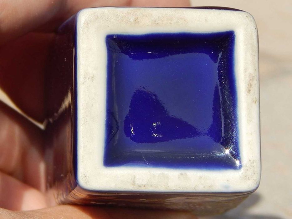 Vaza portelan japoneza anii 1970-1980 marime mica inaltime 9 cm