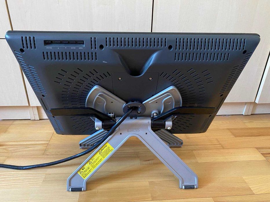 Wacom Cintiq 21UX (DTK‑2100) * професионален графичен таблет с дисплей