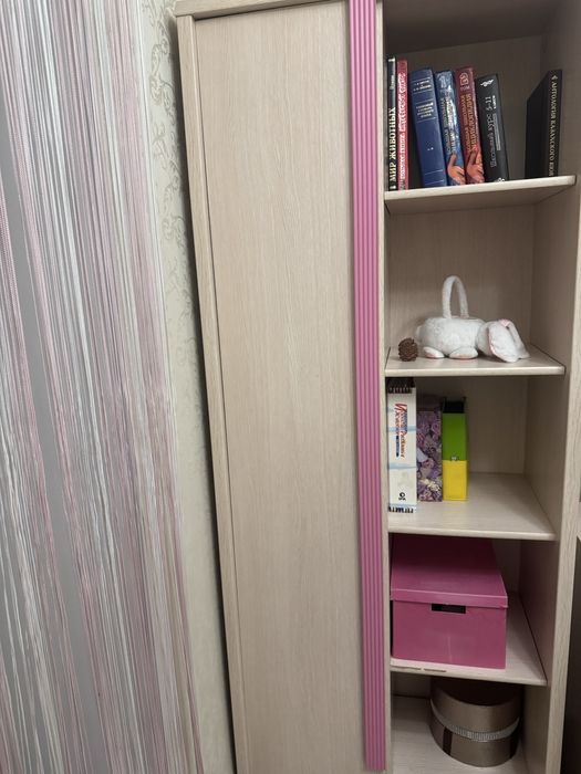 Продам мебель в детскую комнату.