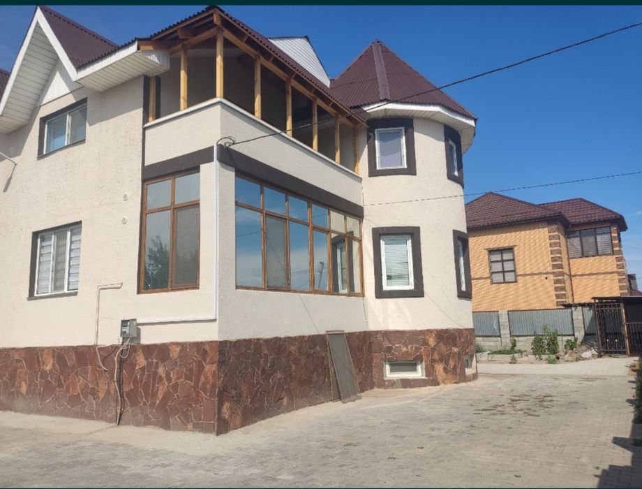 Продам дом возле моря