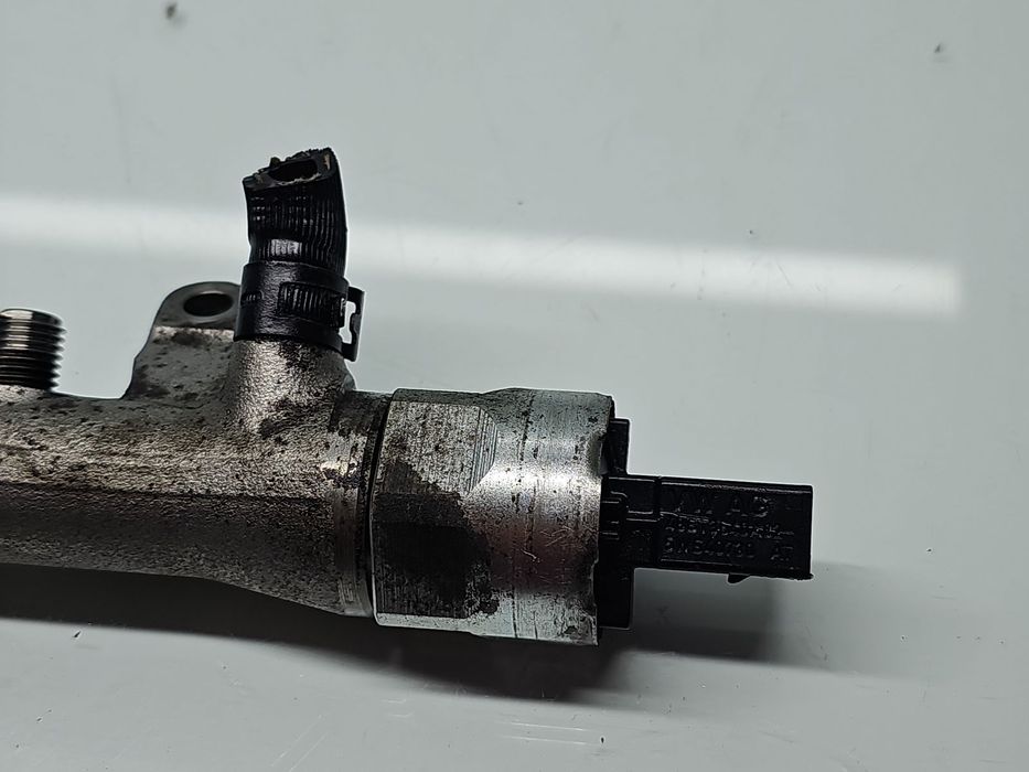 Rampa injectoare Volkswagen Golf 6 (5K1) [Fabr 2009-2013] OEM 1.6 TDI