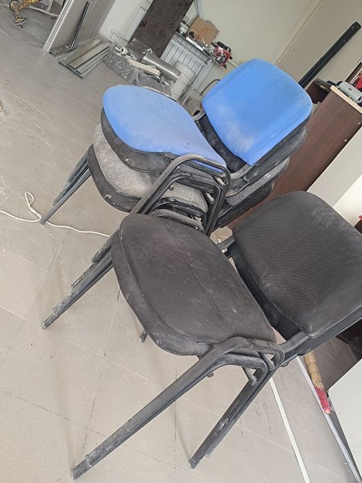 Офисный стул по 2.000