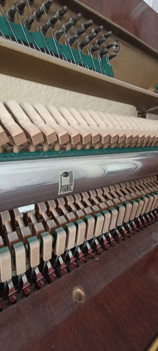 Продается пианино / Piano sotiladi