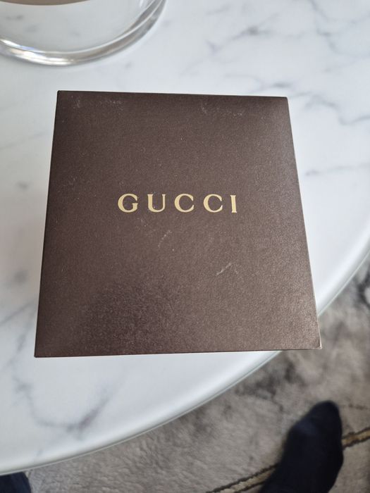 Дамски часовник Gucci.