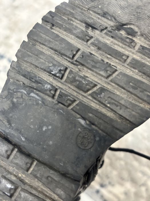 Продам ботинки осень весна на девочку