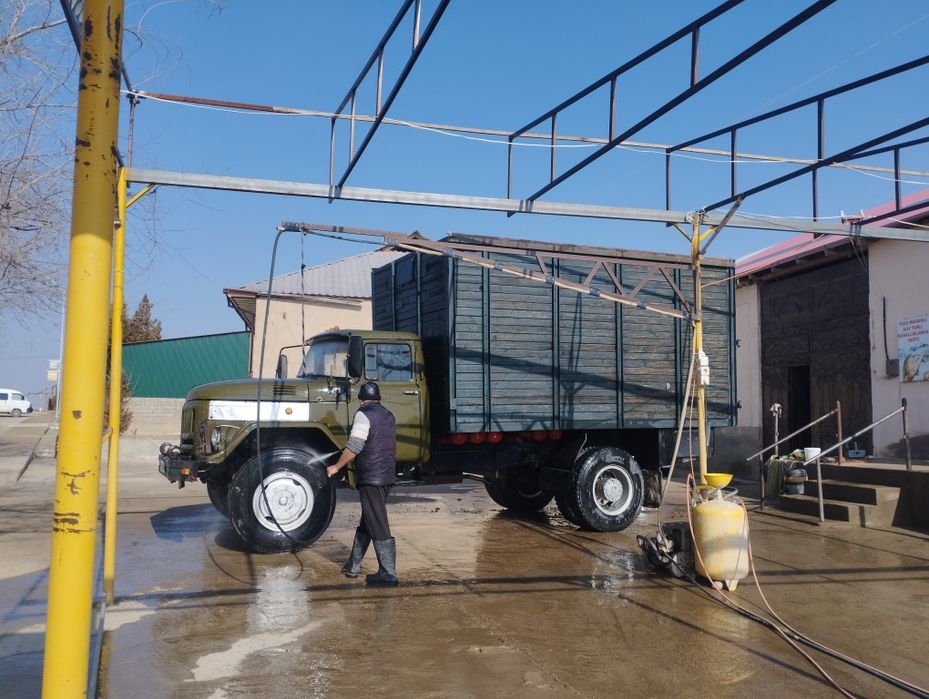 Зил 131 бортавой машина