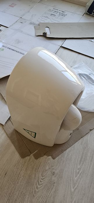 Тоалетна чиния RIMLESS