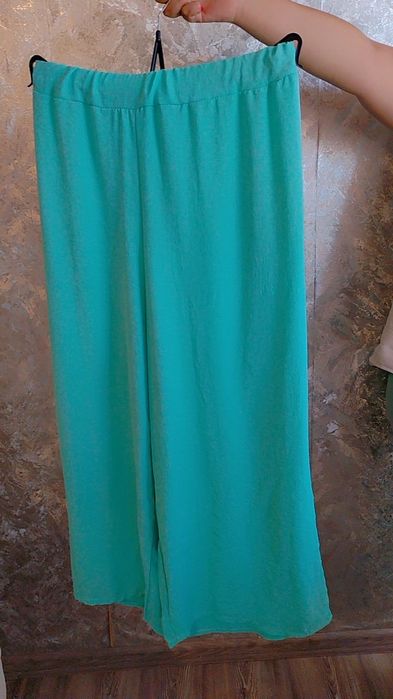 Нови костюми универсален размер съшо отговаря т на хл и ххл