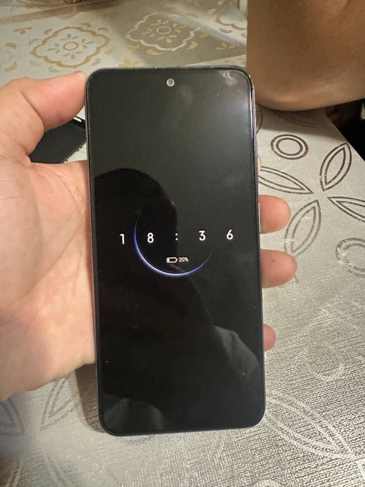 Срочно продаю телефон