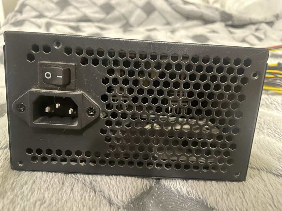 Продам блок питания Aerocool 350w