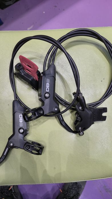 Frâne hidraulice Sram DB8 4 pistoane aproape noi