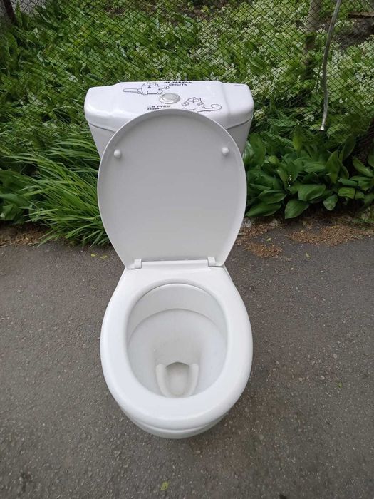 Срочно продам унитаз