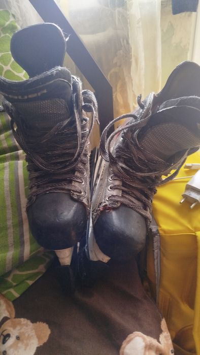 Хоккейные коньки