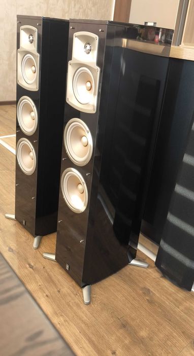 Тонколони Yamaha NS - 555  + Ресивър Pioneer SA-606