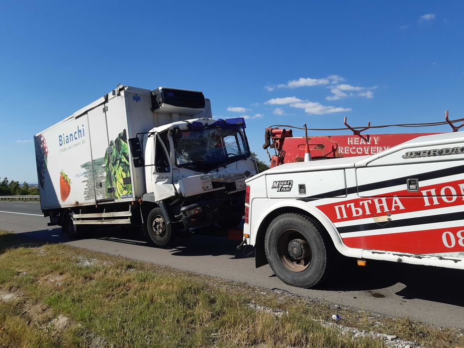 Тежкотоварна ПЪТНА ПОМОЩ ЗА Камиони TIR и автобуси