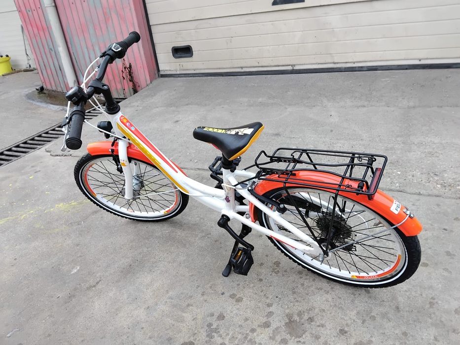 Vând bicicleta din aluminiu pentru copii