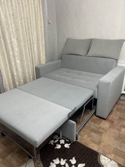 Мини диван в отличном состояние