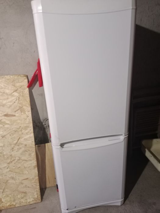 Продается холодильник