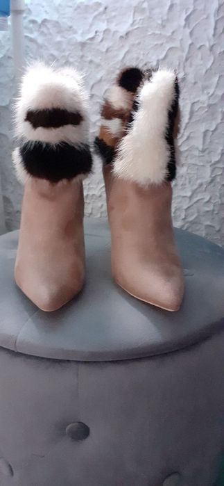 Ghetute de dama cu blanita