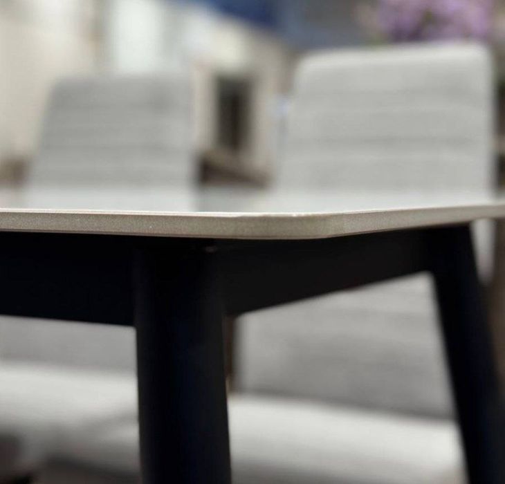 Обеденный стол и стулья по акции