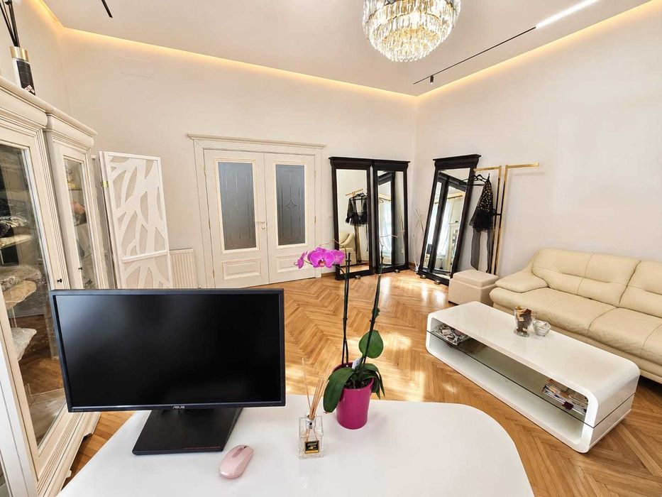 Casă / Vilă  de închiriat centrul Sibiului, 130mp (birouri, atelier,etc.)