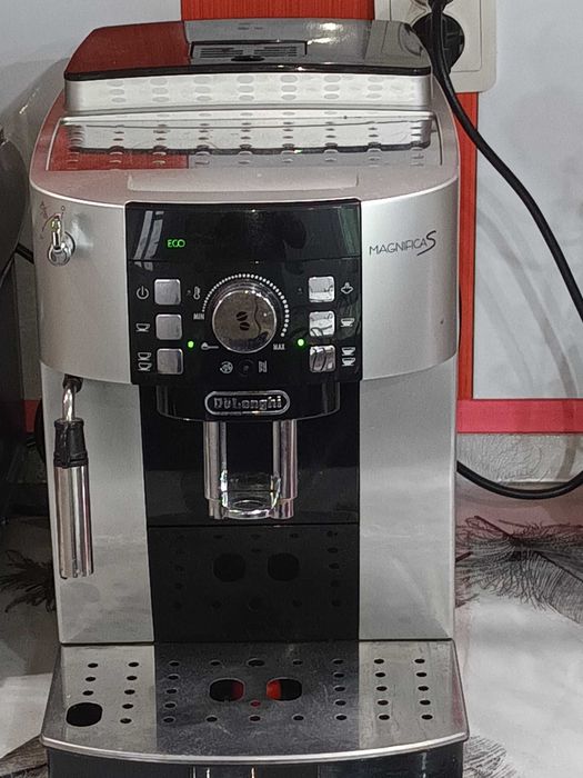 Masina Delonghi si 2 TV smart Horizon