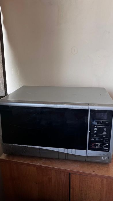 Продам микроволновую печь б/у