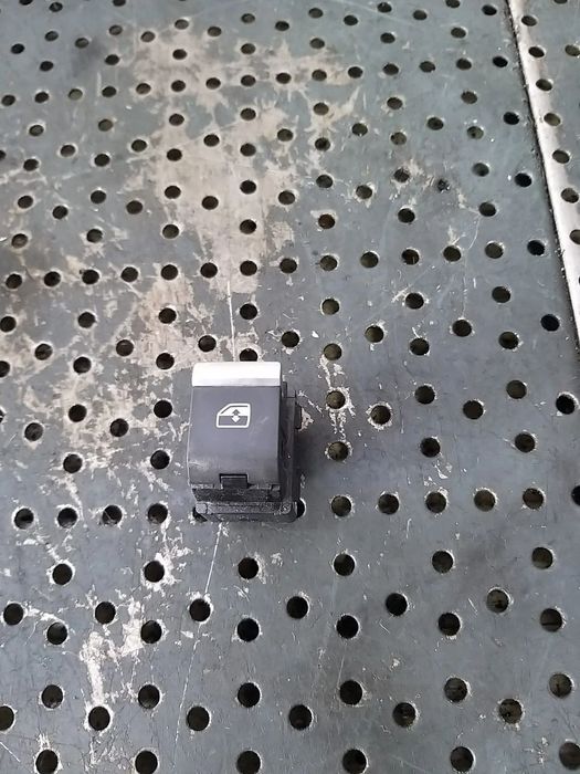 Buton geam electric dreapta spate audi a4 b9 8w 4m0959855