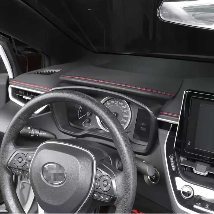 Самозалепваща кожа с бял, син,червен или черен конец за декорация кола