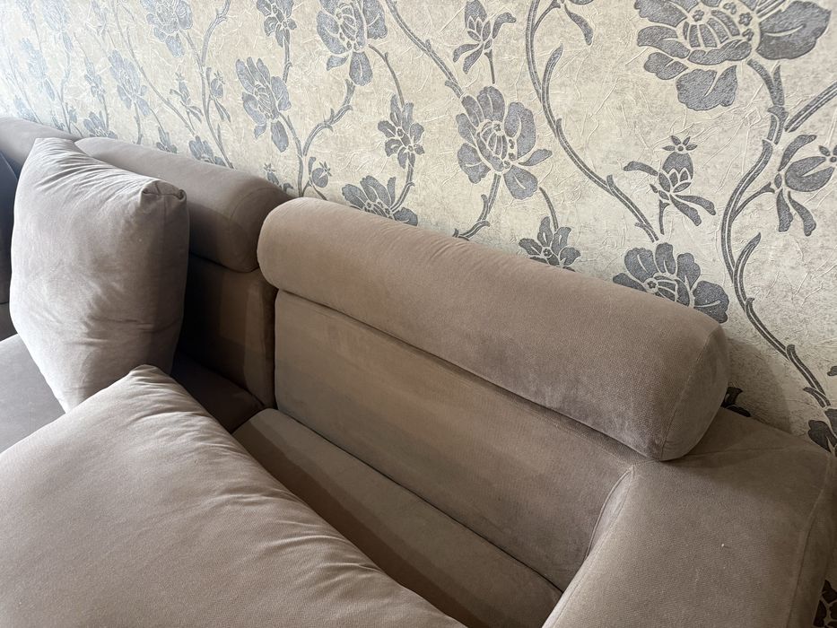 Угловой диван продается