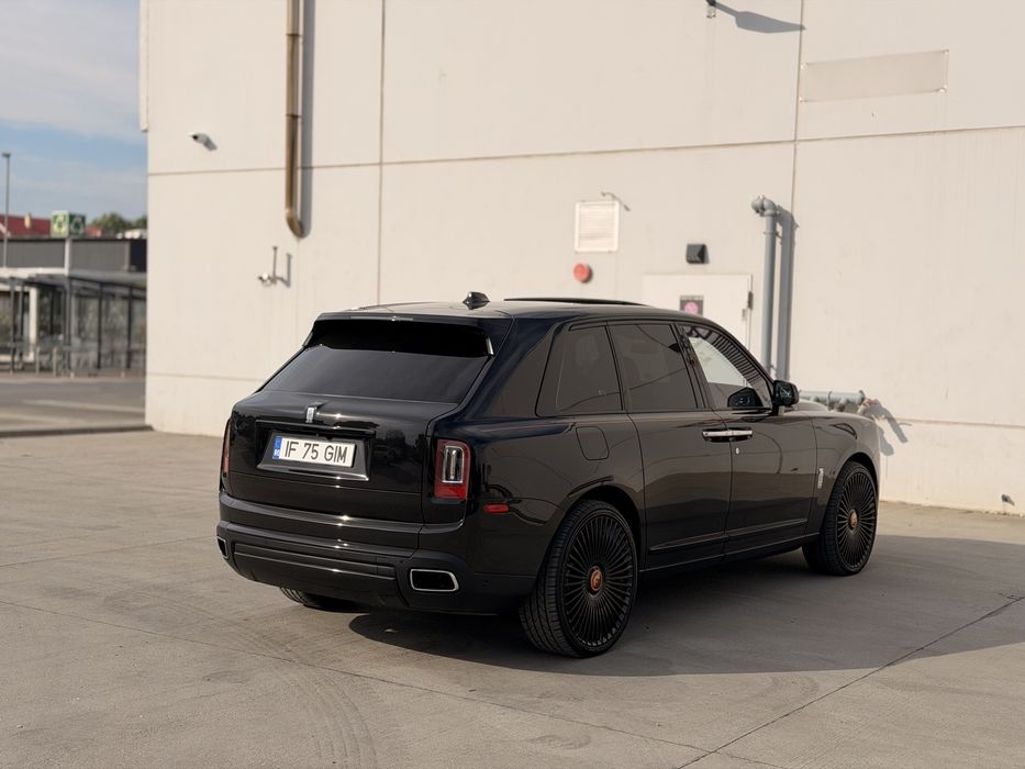 Rolls Royce Cullinan Black badge