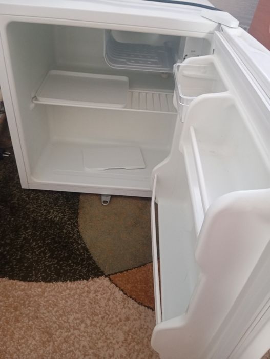 Продам мини-холодильник