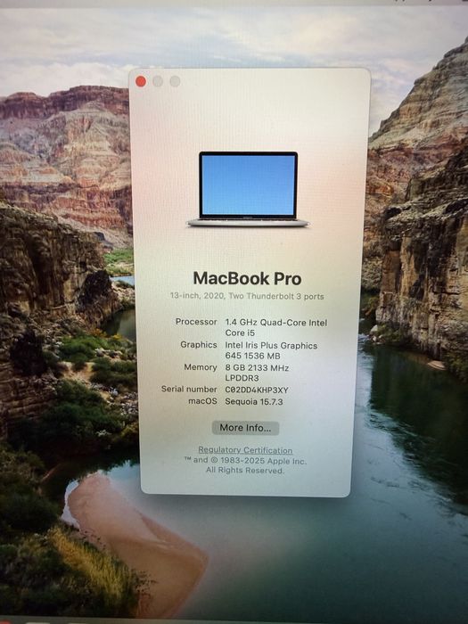 MacBook Pro 13” 2020 Intel i5 | 8GB RAM | Foarte îngrijit