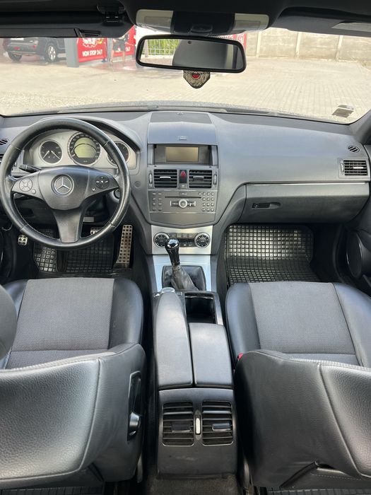 Vând  Mercedes c220 w204