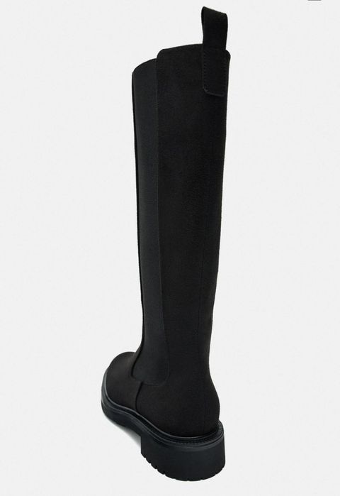 Продавам дамски велурени ботуши на фирмата Зара