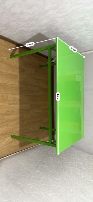 Кухонный стол с 6 стульями