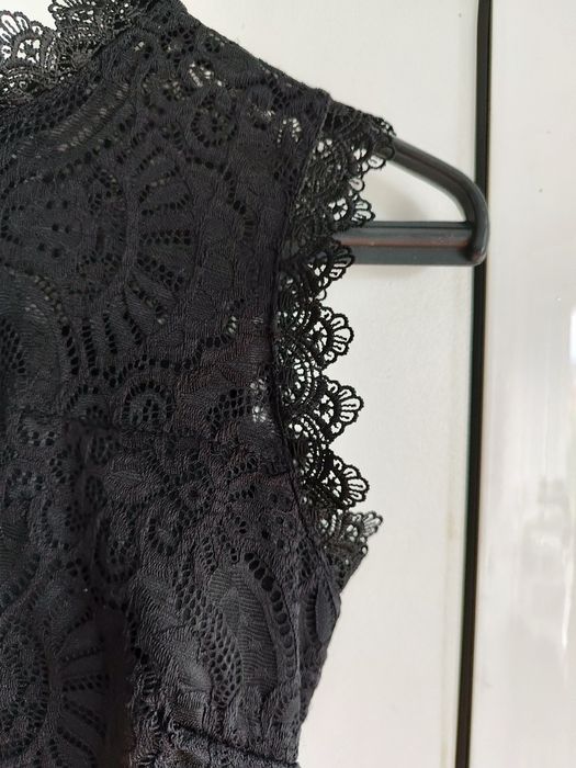 Официална черна рокля