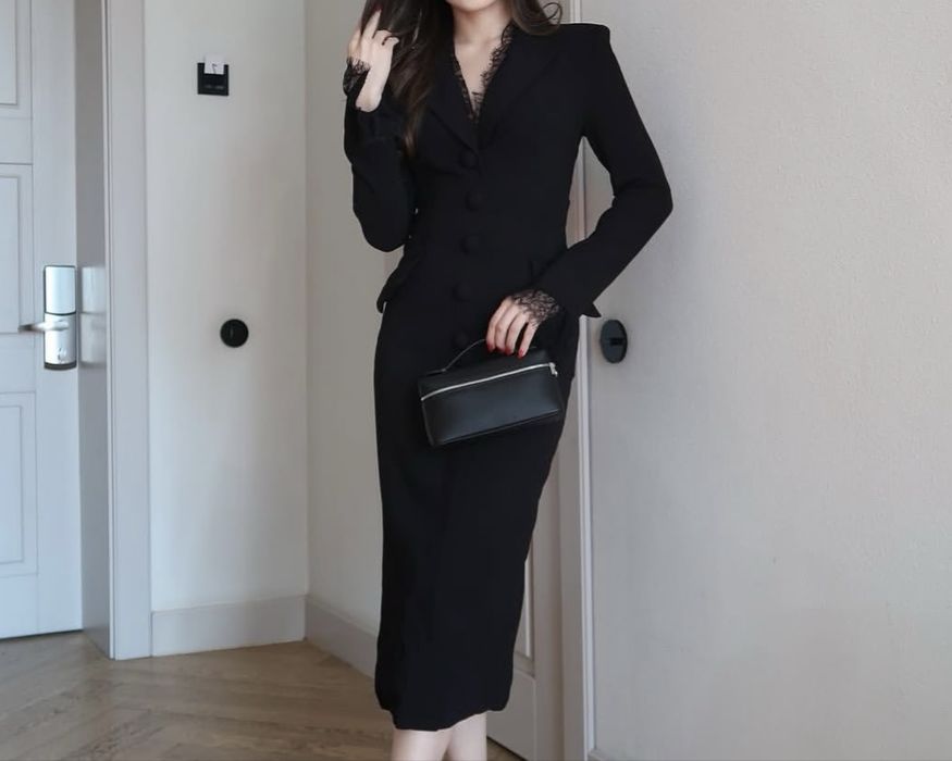 Красивое элегантное платье уступка бар