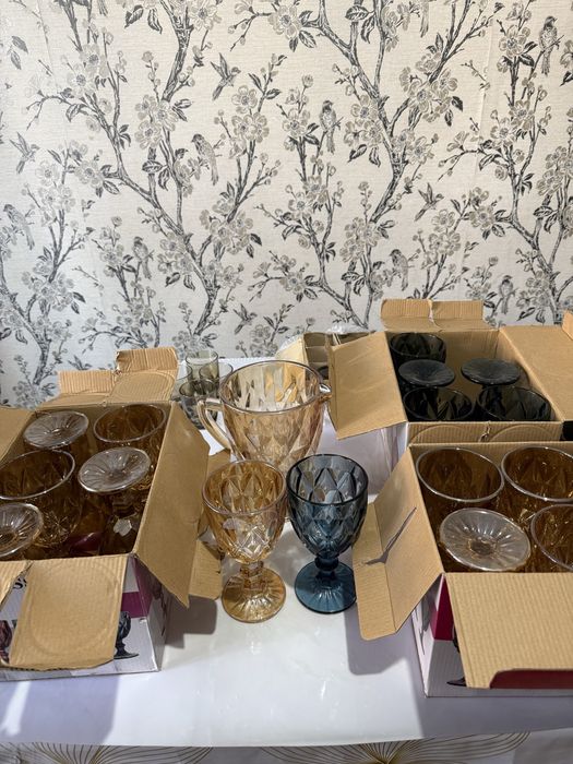 Фужеры с кувшином