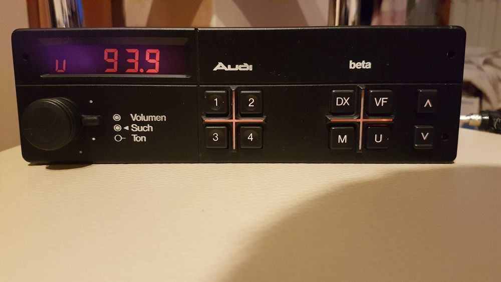 Radiocasetofon auto oldimer Audi radio auto casetofon oldtimer Audi